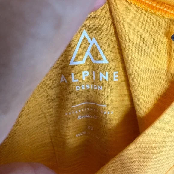 Alpine Women's Vibrant Yellow Muscle Tee. NWT. - Picture 4 of 5